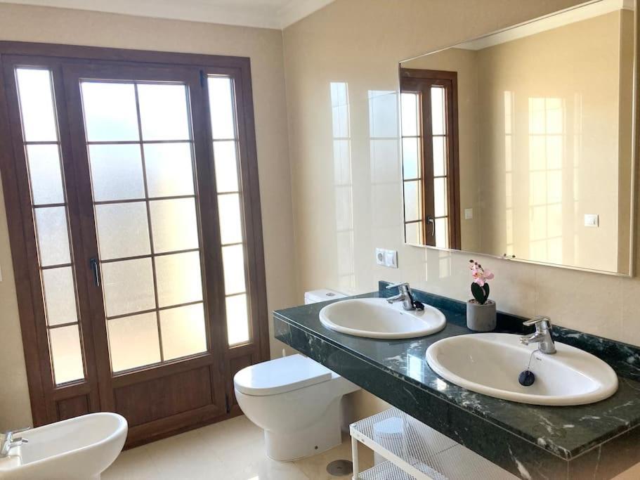 Luxury 4-Bedroom Villa With Heated Pool + Sea View Playa Blanca  Exterior foto
