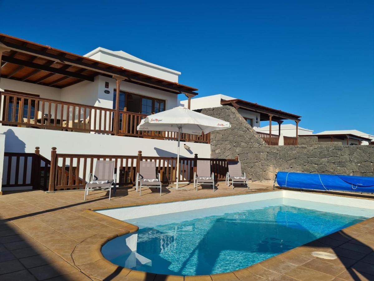 Luxury 4-Bedroom Villa With Heated Pool + Sea View Playa Blanca  Exterior foto